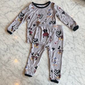 Lama littles Disney Light Gray Mickey & Friends Kids Pajama Set with Black Trim
